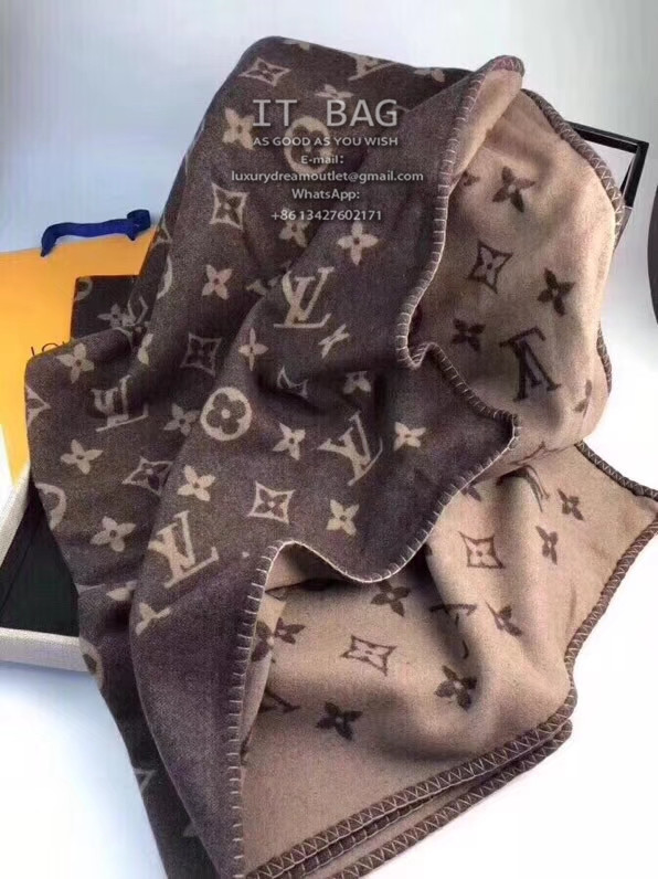 Louis Vuitton NEO Monogram Blanket 8